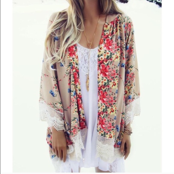 Accessories - Floral KIMONO -Beautiful!
